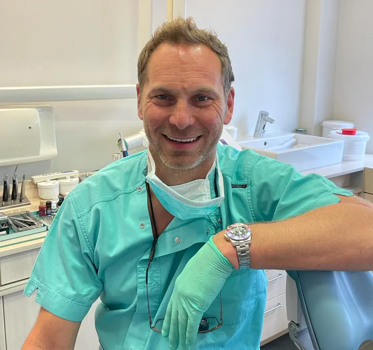 Dr. Christian Swaelens